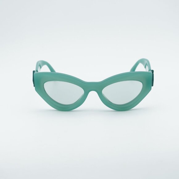 Fendi FE40146I 95N Sunglasses Shiny Green Cat Eye Frame, Green Lenses main image 10